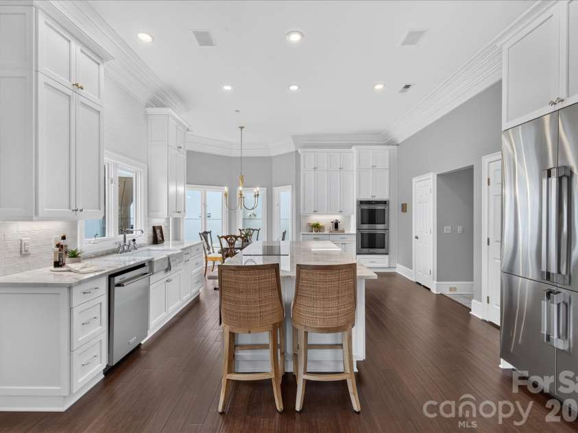6812 Linkside Court, Charlotte, NC 28277.  MLS# CAR4402893, YatesRealty ID 37693. 
