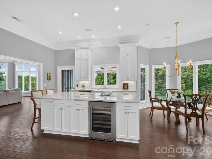 6812 Linkside Court, Charlotte, NC 28277.  MLS# CAR4402893, YatesRealty ID 37693. 