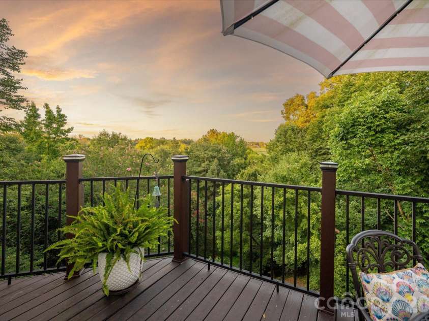 6812 Linkside Court, Charlotte, NC 28277.  MLS# CAR4402893, YatesRealty ID 37693. 