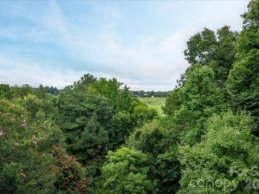 6812 Linkside Court, Charlotte, NC 28277.  MLS# CAR4402893, YatesRealty ID 37693. 