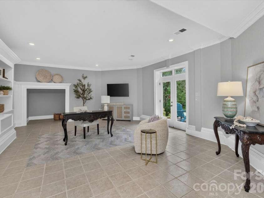 6812 Linkside Court, Charlotte, NC 28277.  MLS# CAR4402893, YatesRealty ID 37693. 
