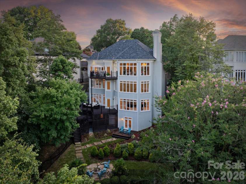 6812 Linkside Court, Charlotte, NC 28277.  MLS# CAR4402893, YatesRealty ID 37693. 