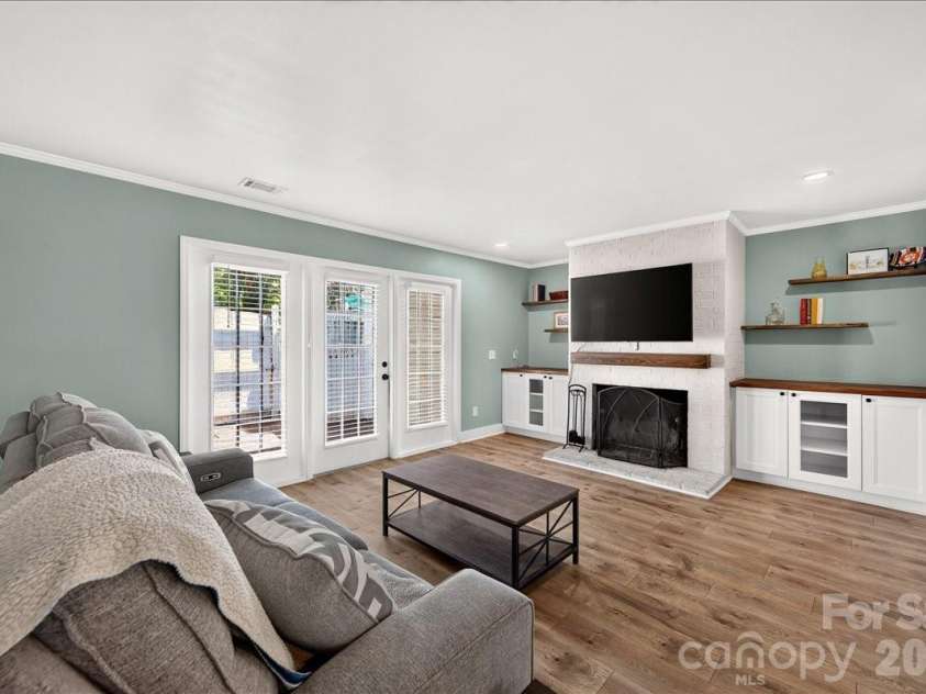 8220 Legare Court, Charlotte, NC 28210.  MLS# CAR4397513, YatesRealty ID 37694. 