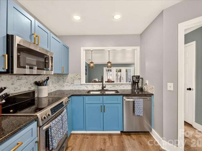 8220 Legare Court, Charlotte, NC 28210.  MLS# CAR4397513, YatesRealty ID 37694. 