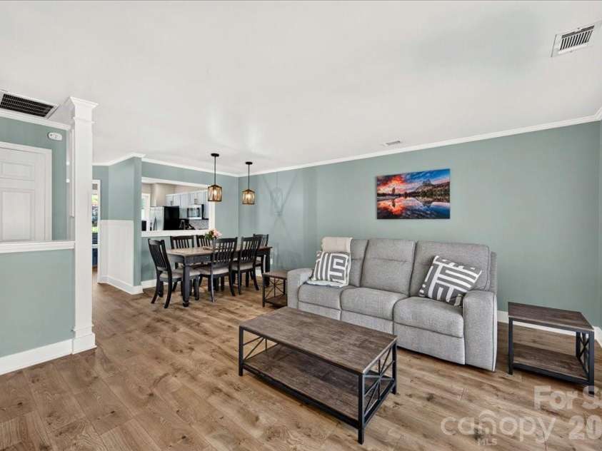 8220 Legare Court, Charlotte, NC 28210.  MLS# CAR4397513, YatesRealty ID 37694. 