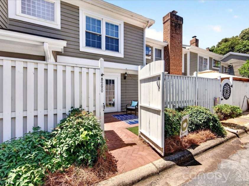 8220 Legare Court, Charlotte, NC 28210.  MLS# CAR4397513, YatesRealty ID 37694. 