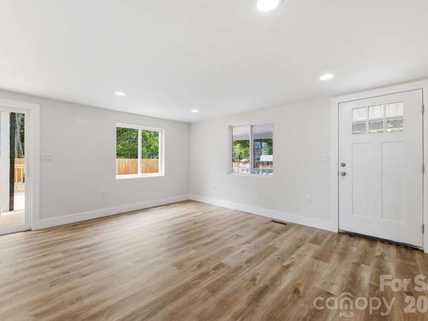 285 Cherry Street, Rock Hill, SC 29730.  MLS# CAR4404274, YatesRealty ID 37695. 