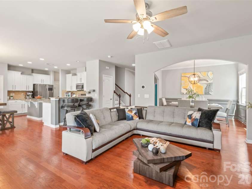 2656 Southern Trace Drive, Waxhaw, NC 28173.  MLS# CAR4399759, YatesRealty ID 37696. 