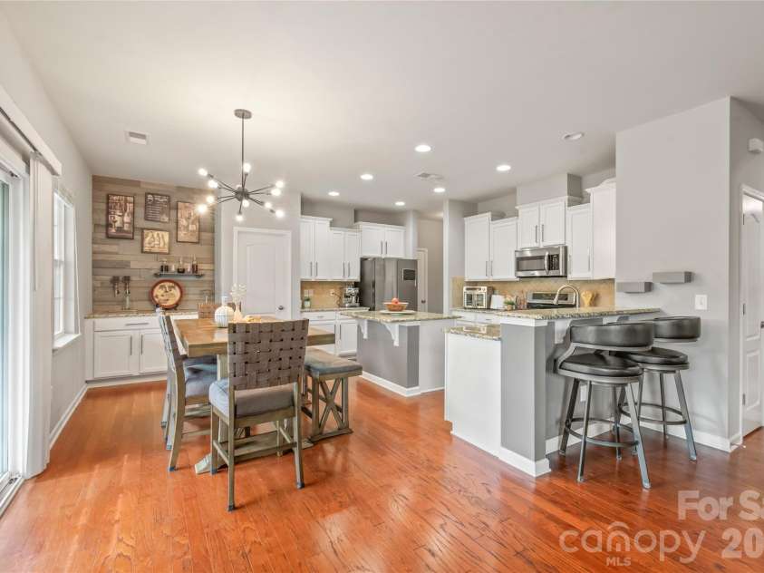 2656 Southern Trace Drive, Waxhaw, NC 28173.  MLS# CAR4399759, YatesRealty ID 37696. 