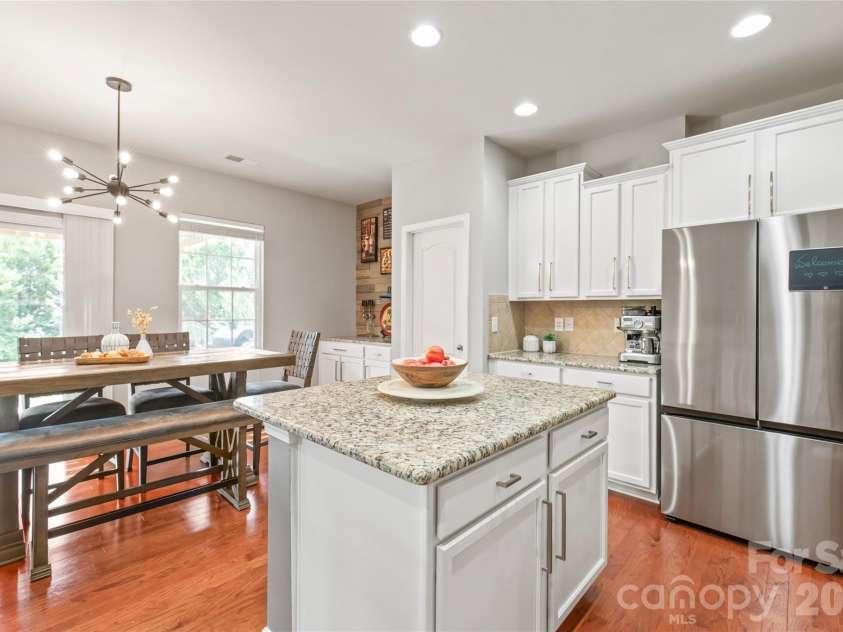 2656 Southern Trace Drive, Waxhaw, NC 28173.  MLS# CAR4399759, YatesRealty ID 37696. 