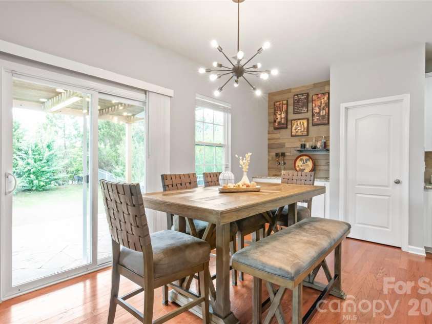 2656 Southern Trace Drive, Waxhaw, NC 28173.  MLS# CAR4399759, YatesRealty ID 37696. 