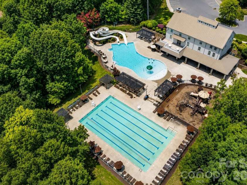 2656 Southern Trace Drive, Waxhaw, NC 28173.  MLS# CAR4399759, YatesRealty ID 37696. 