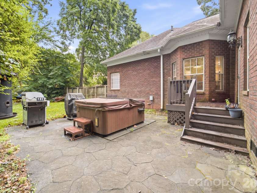 15002 Dexter Lemmond Court, Charlotte, NC 28227.  MLS# CAR4404567, YatesRealty ID 37697. 