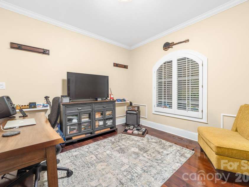 15002 Dexter Lemmond Court, Charlotte, NC 28227.  MLS# CAR4404567, YatesRealty ID 37697. Office/Flex