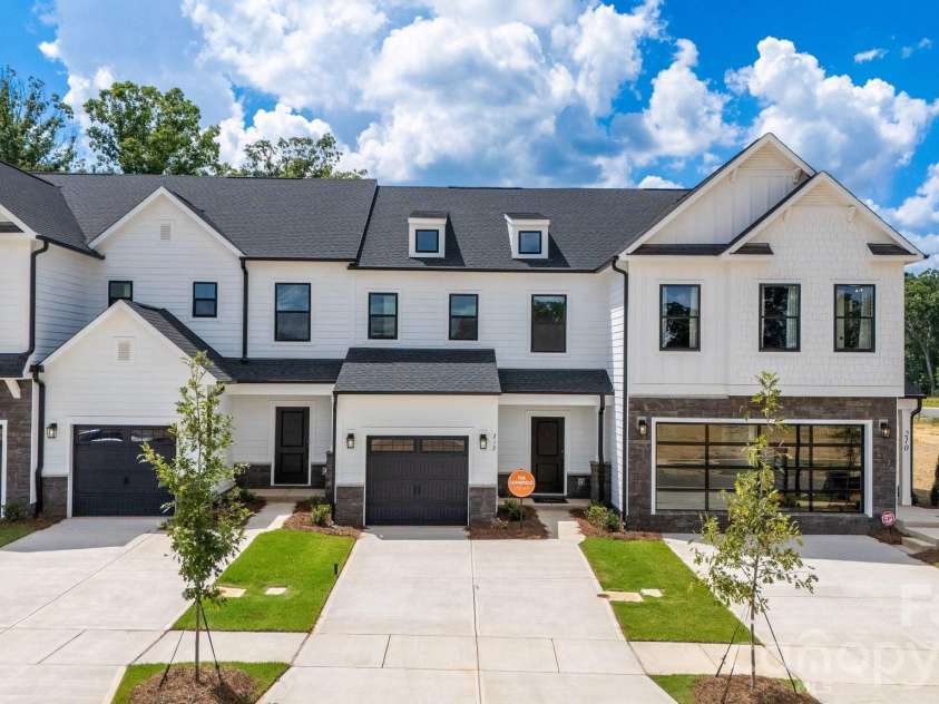 212 Northern Star Drive, Monroe, NC 28110.  MLS# CAR4404291, YatesRealty ID 37698. 