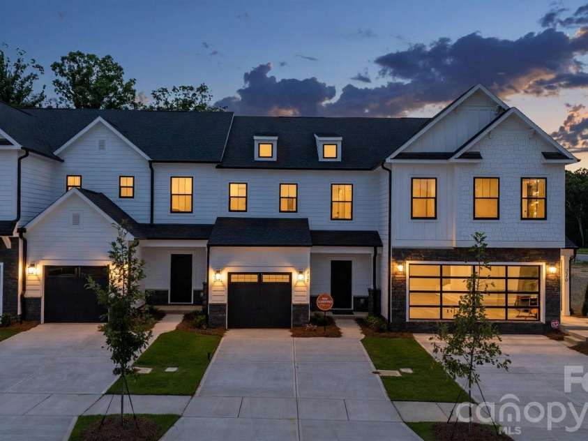 212 Northern Star Drive, Monroe, NC 28110.  MLS# CAR4404291, YatesRealty ID 37698. 