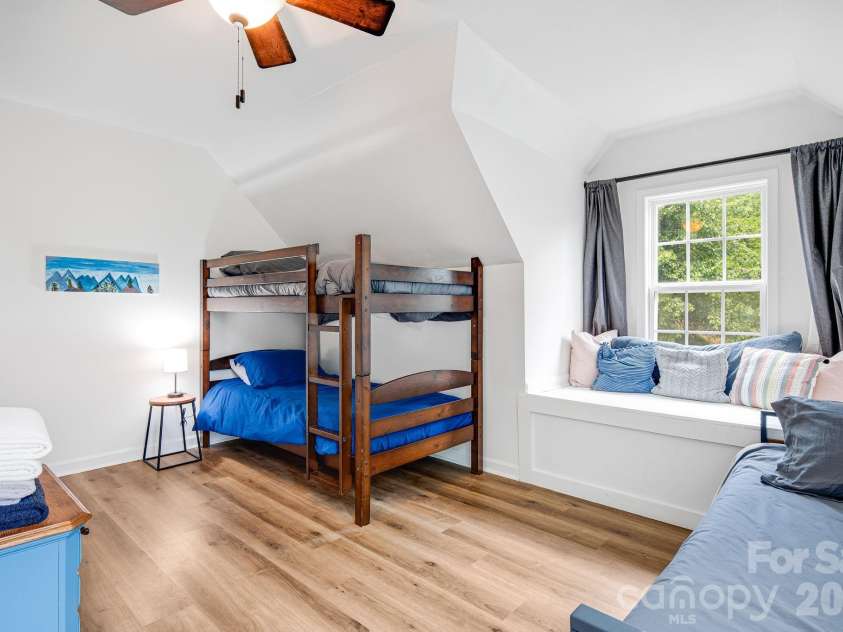 101 McFalls Road, Asheville, NC 28805.  MLS# CAR4254277, YatesRealty ID 3770. 