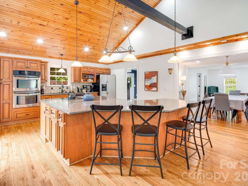 101 McFalls Road, Asheville, NC 28805.  MLS# CAR4254277, YatesRealty ID 3770. Large Island