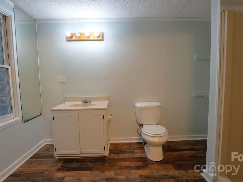 232 Glendale Avenue, Hendersonville, NC 28739.  MLS# CAR4194499, YatesRealty ID 3770. 