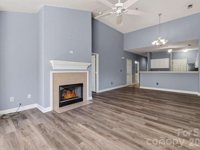 797 Peninsula Drive, Davidson, NC 28036.  MLS# CAR4403741, YatesRealty ID 37700. 
