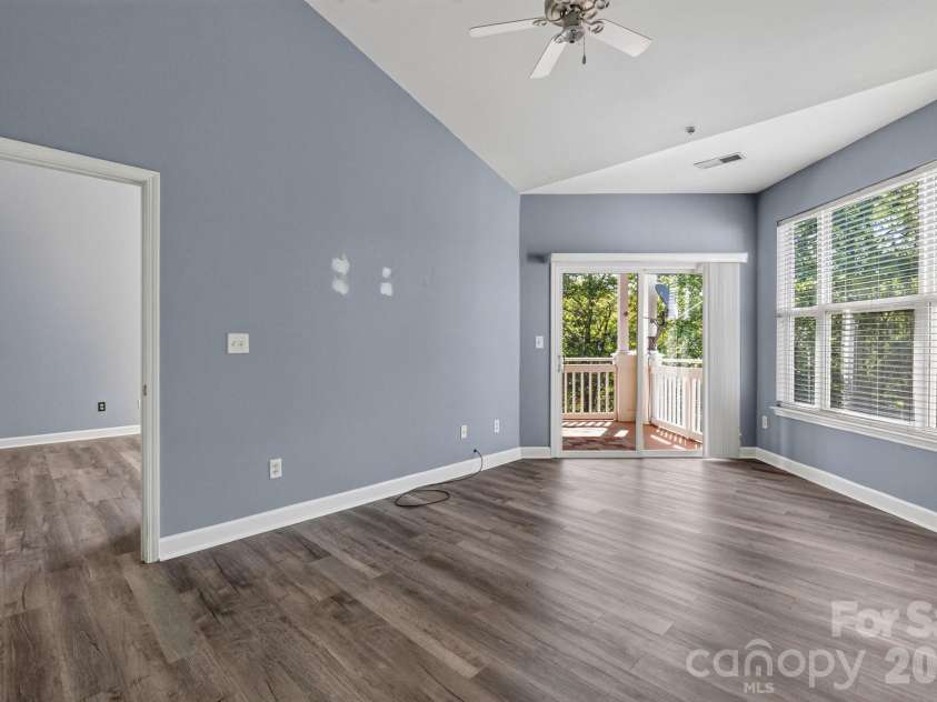 797 Peninsula Drive, Davidson, NC 28036.  MLS# CAR4403741, YatesRealty ID 37700. 