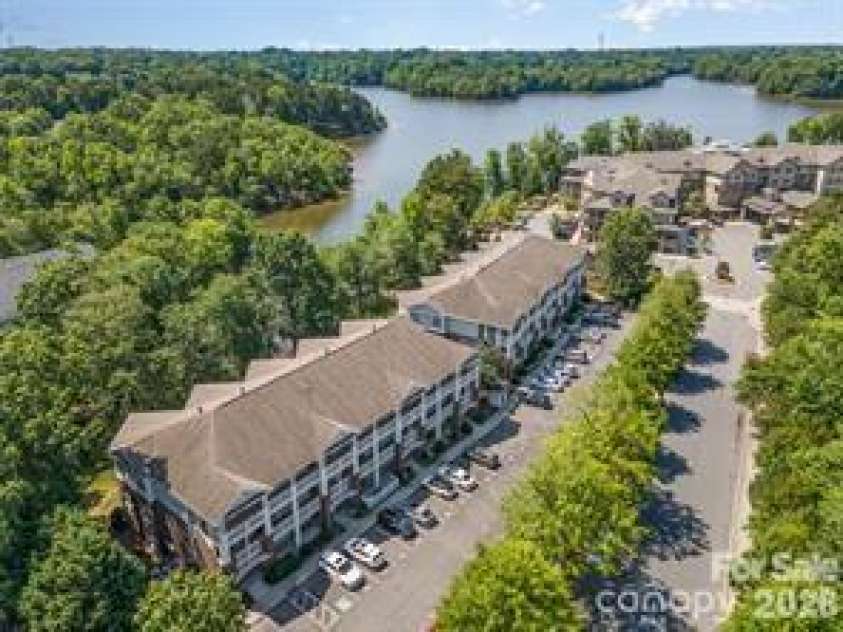797 Peninsula Drive, Davidson, NC 28036.  MLS# CAR4403741, YatesRealty ID 37700. Ariel view