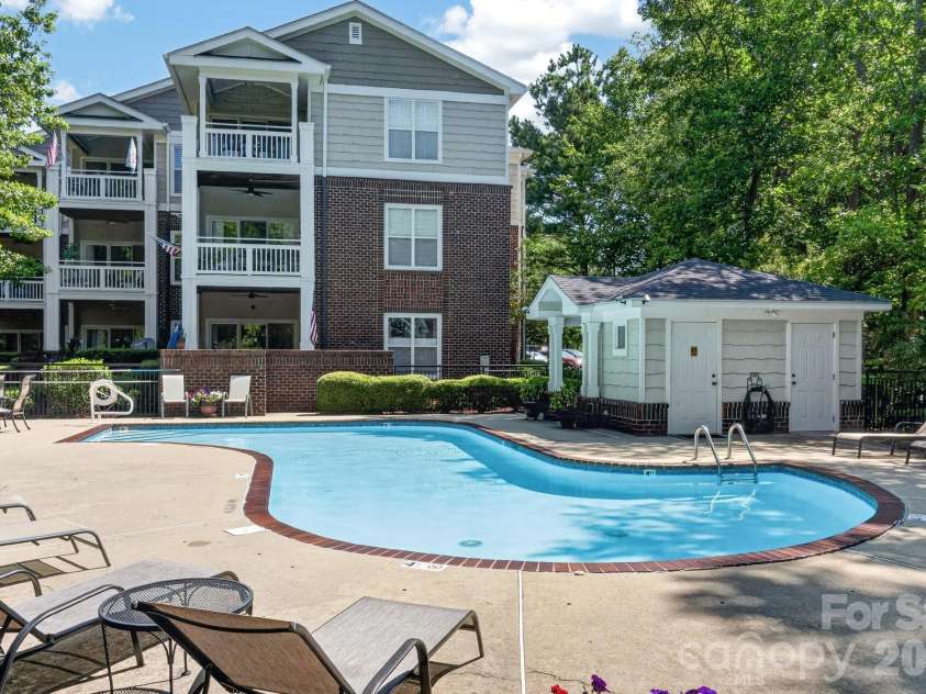 797 Peninsula Drive, Davidson, NC 28036.  MLS# CAR4403741, YatesRealty ID 37700. Community pool