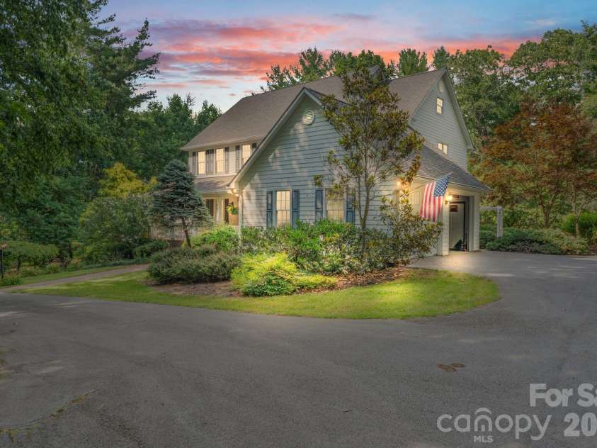 107 Windsong Drive Extension, Fairview, NC 28730.  MLS# CAR4395171, YatesRealty ID 37701. 