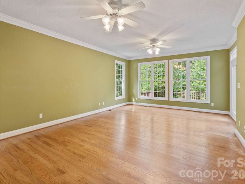 107 Windsong Drive Extension, Fairview, NC 28730.  MLS# CAR4395171, YatesRealty ID 37701. 