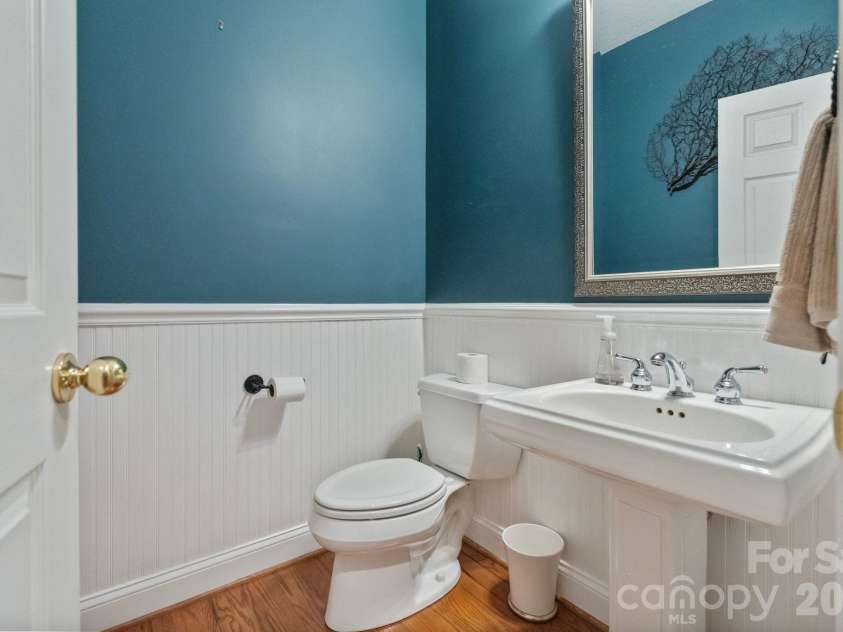 107 Windsong Extension, Fairview, NC 28730.  MLS# CAR4395171, YatesRealty ID 37701. 