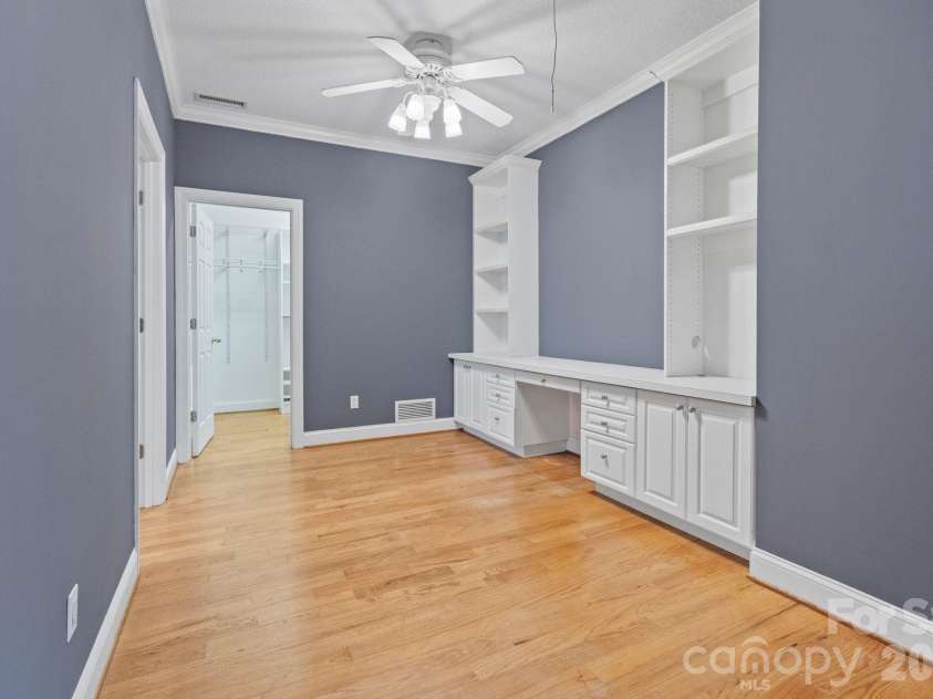 107 Windsong Extension, Fairview, NC 28730.  MLS# CAR4395171, YatesRealty ID 37701. 