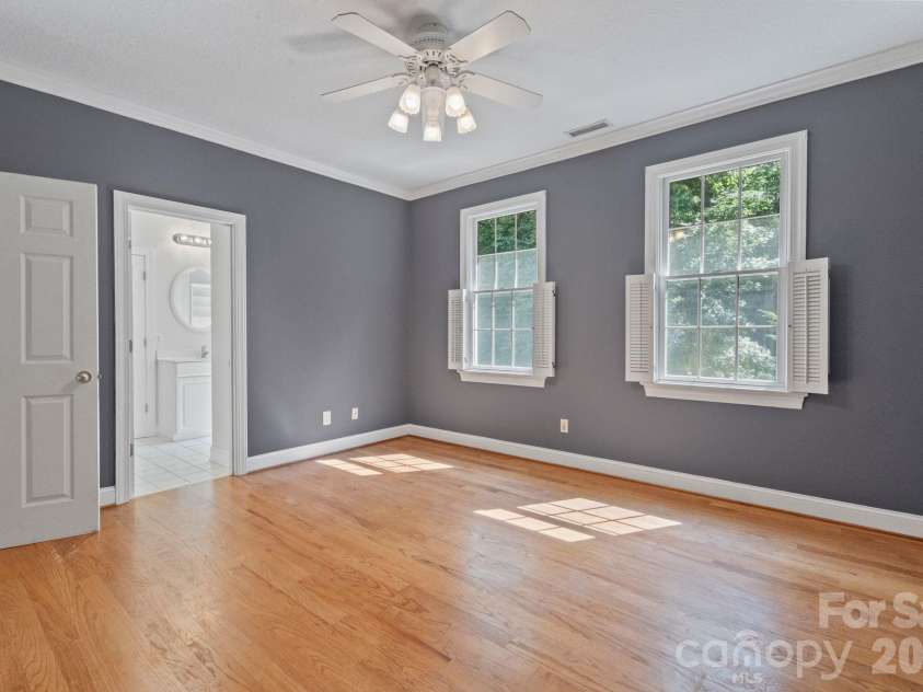 107 Windsong Extension, Fairview, NC 28730.  MLS# CAR4395171, YatesRealty ID 37701. 