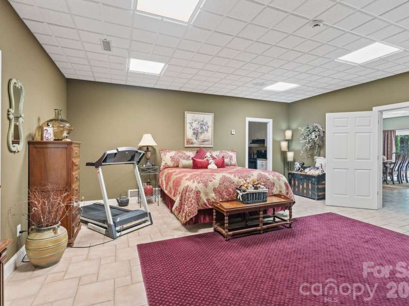 107 Windsong Extension, Fairview, NC 28730.  MLS# CAR4395171, YatesRealty ID 37701. 