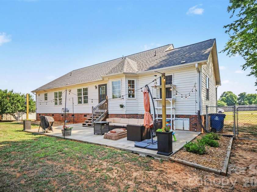 137 Chambwood Lane, Shelby, NC 28152.  MLS# CAR4400960, YatesRealty ID 37705. Backyard