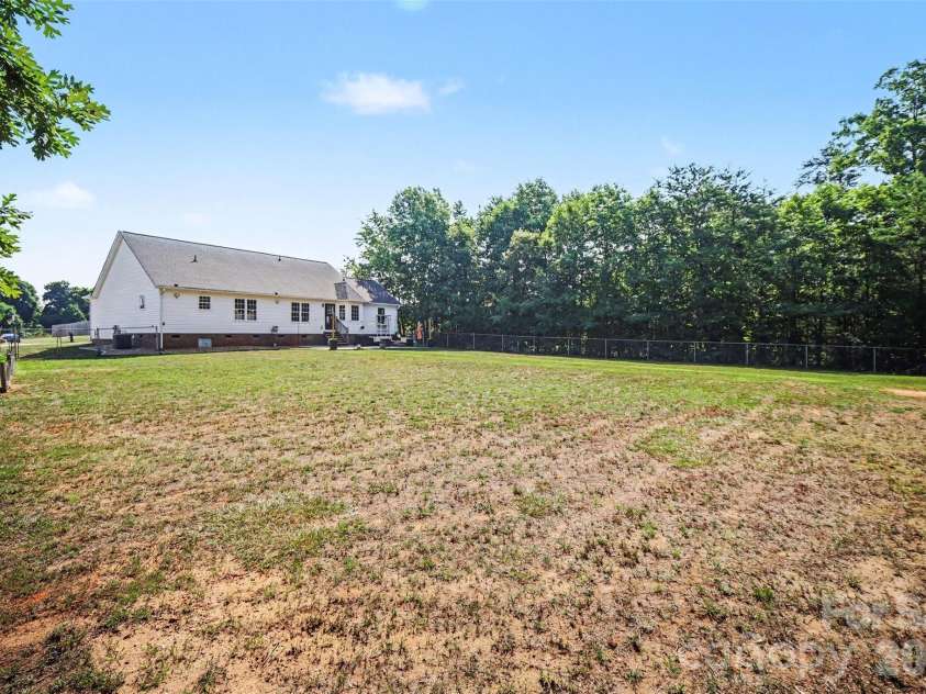 137 Chambwood Lane, Shelby, NC 28152.  MLS# CAR4400960, YatesRealty ID 37705. Backyard