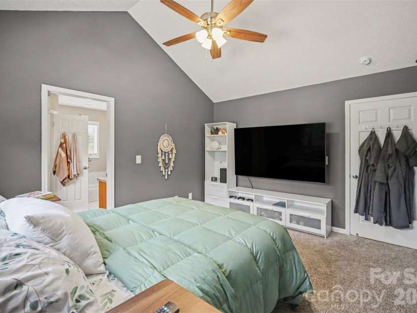 137 Chambwood Lane, Shelby, NC 28152.  MLS# CAR4400960, YatesRealty ID 37705. Primary Bedroom