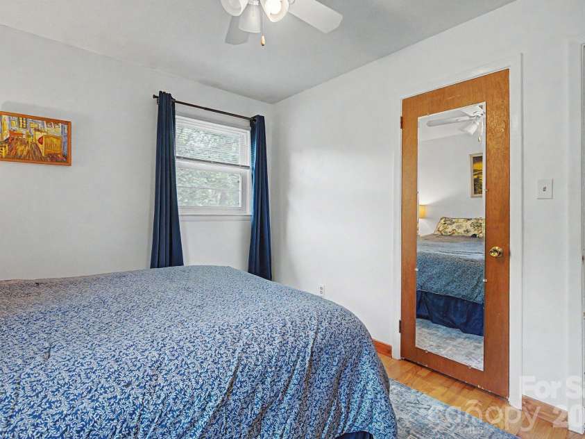 53 Merion Drive, Asheville, NC 28806.  MLS# CAR4391871, YatesRealty ID 37706. 