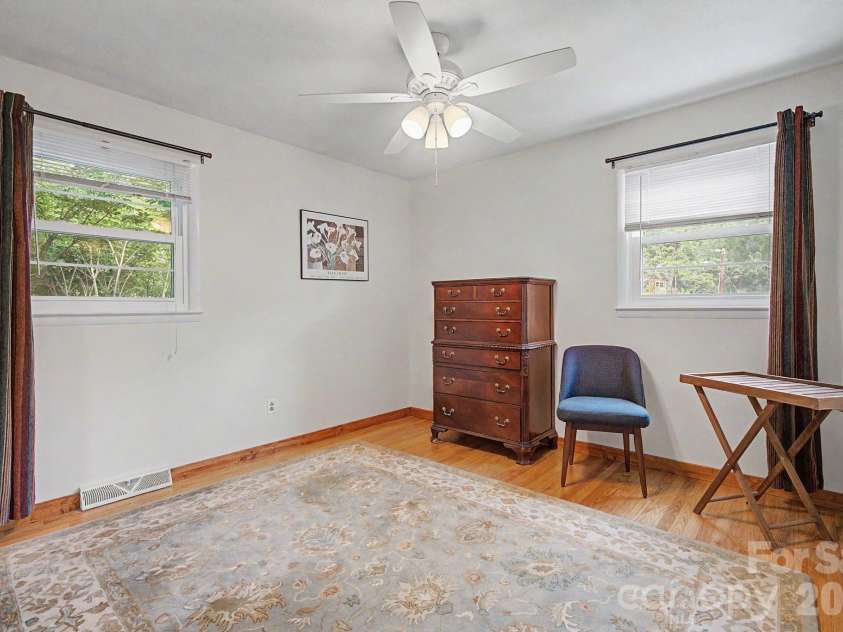 53 Merion Drive, Asheville, NC 28806.  MLS# CAR4391871, YatesRealty ID 37706. Corner Bedroom