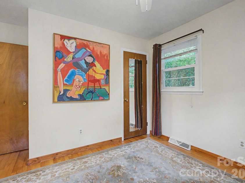 53 Merion Drive, Asheville, NC 28806.  MLS# CAR4391871, YatesRealty ID 37706. Third Bedroom