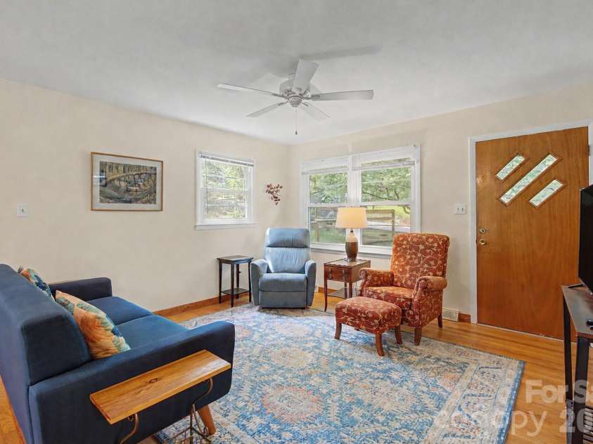 53 Merion Drive, Asheville, NC 28806.  MLS# CAR4391871, YatesRealty ID 37706. Updated Windows