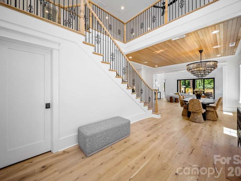 2541 Shenandoah Avenue, Charlotte, NC 28205.  MLS# CAR4372508, YatesRealty ID 37708. 