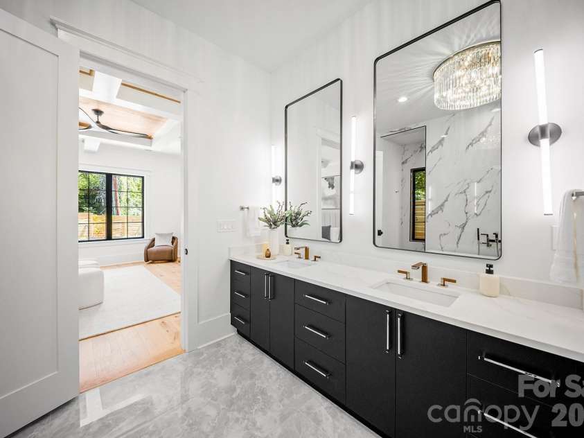 2541 Shenandoah Avenue, Charlotte, NC 28205.  MLS# CAR4372508, YatesRealty ID 37708. 