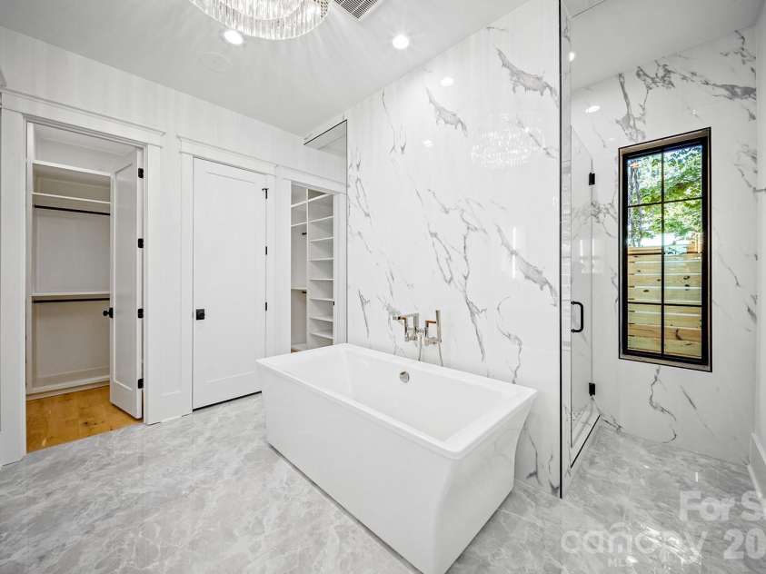 2541 Shenandoah Avenue, Charlotte, NC 28205.  MLS# CAR4372508, YatesRealty ID 37708. 