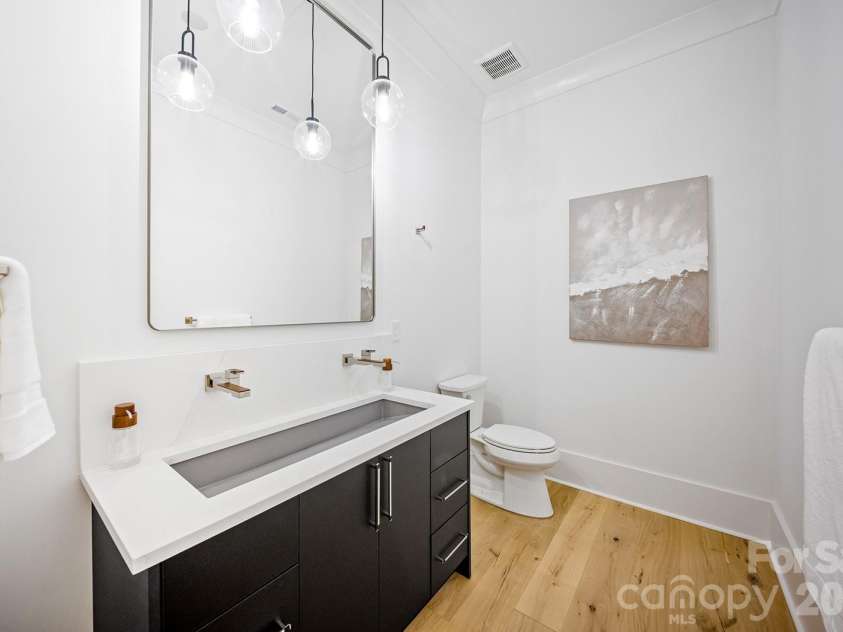 2541 Shenandoah Avenue, Charlotte, NC 28205.  MLS# CAR4372508, YatesRealty ID 37708. 