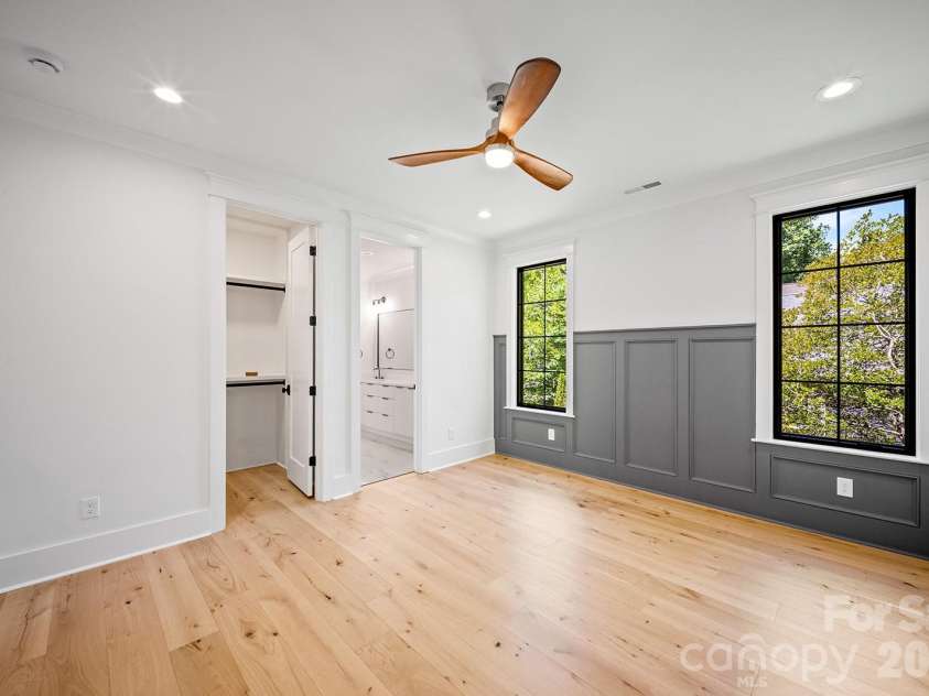 2541 Shenandoah Avenue, Charlotte, NC 28205.  MLS# CAR4372508, YatesRealty ID 37708. 