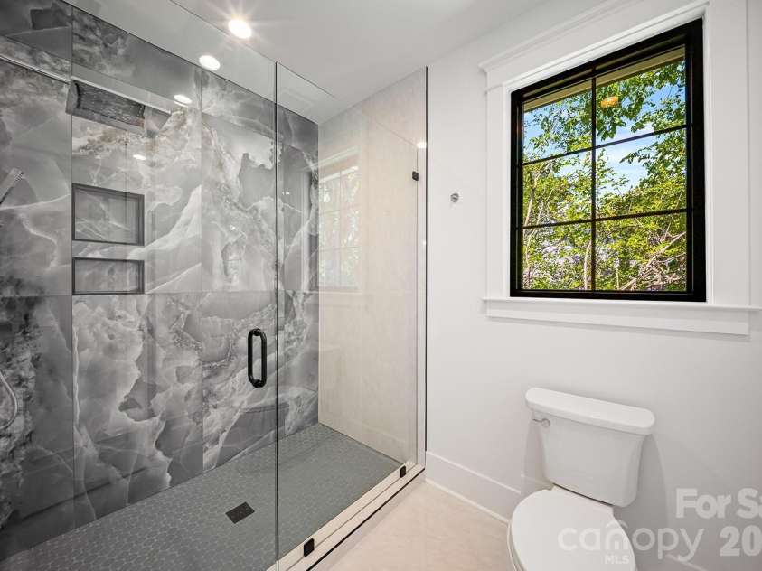 2541 Shenandoah Avenue, Charlotte, NC 28205.  MLS# CAR4372508, YatesRealty ID 37708. 