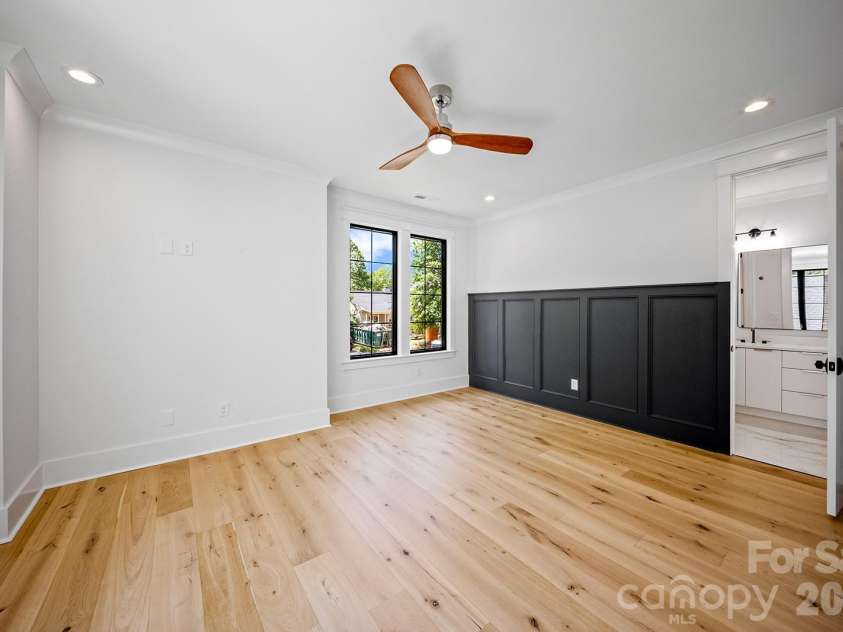 2541 Shenandoah Avenue, Charlotte, NC 28205.  MLS# CAR4372508, YatesRealty ID 37708. 