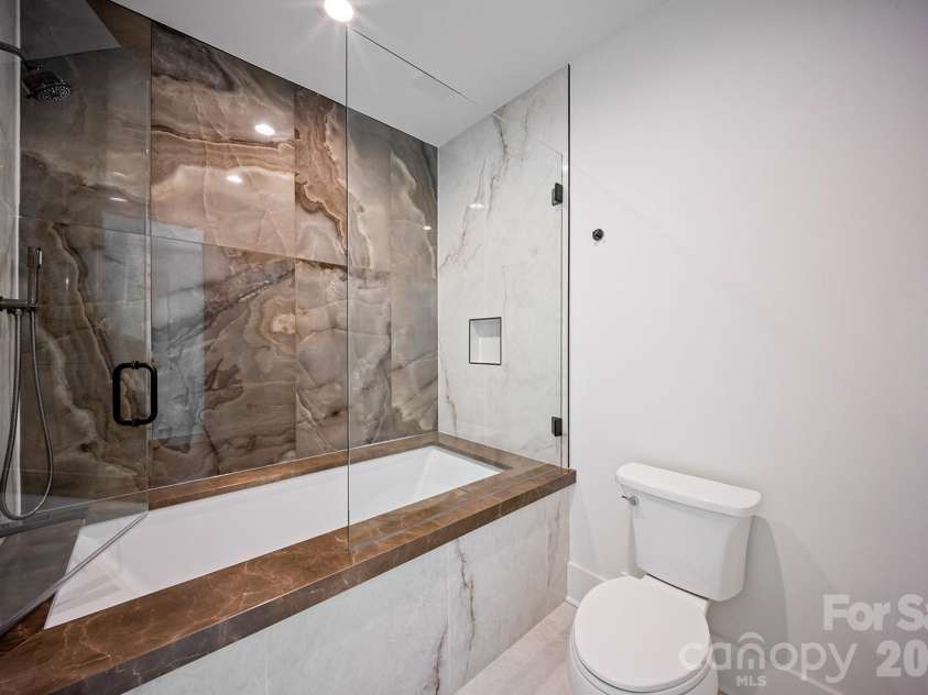 2541 Shenandoah Avenue, Charlotte, NC 28205.  MLS# CAR4372508, YatesRealty ID 37708. 