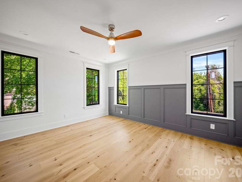 2541 Shenandoah Avenue, Charlotte, NC 28205.  MLS# CAR4372508, YatesRealty ID 37708. 