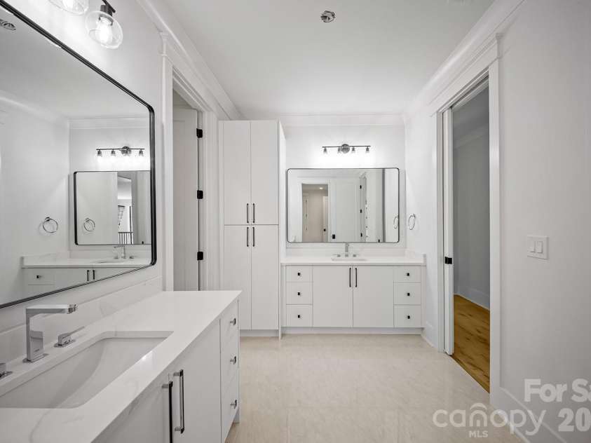 2541 Shenandoah Avenue, Charlotte, NC 28205.  MLS# CAR4372508, YatesRealty ID 37708. 